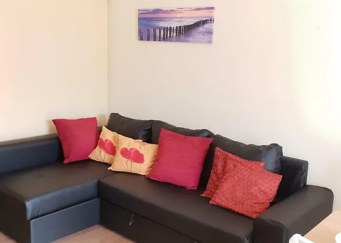 Benimar アパート アデヘ